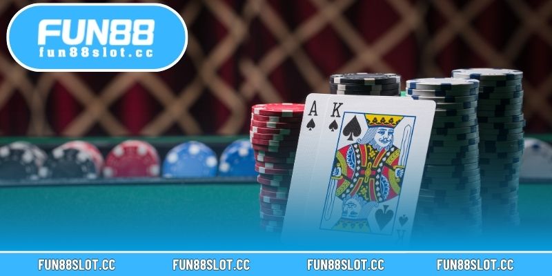 Nắm vững luật Sâm tứ quý giúp quyết định khi nào nên ra bài hợp lý